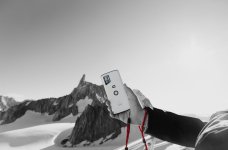 ce-smartphone-aux-couleurs-de-chamonix-a-ete-pense-pour-les-pratiquants-de-la-montagne-et-quot...jpg ce-smartphone-aux-couleurs-de-chamonix-a-ete-pense-pour-les-pratiquants-de-la-montagne-et-quot...jpg
